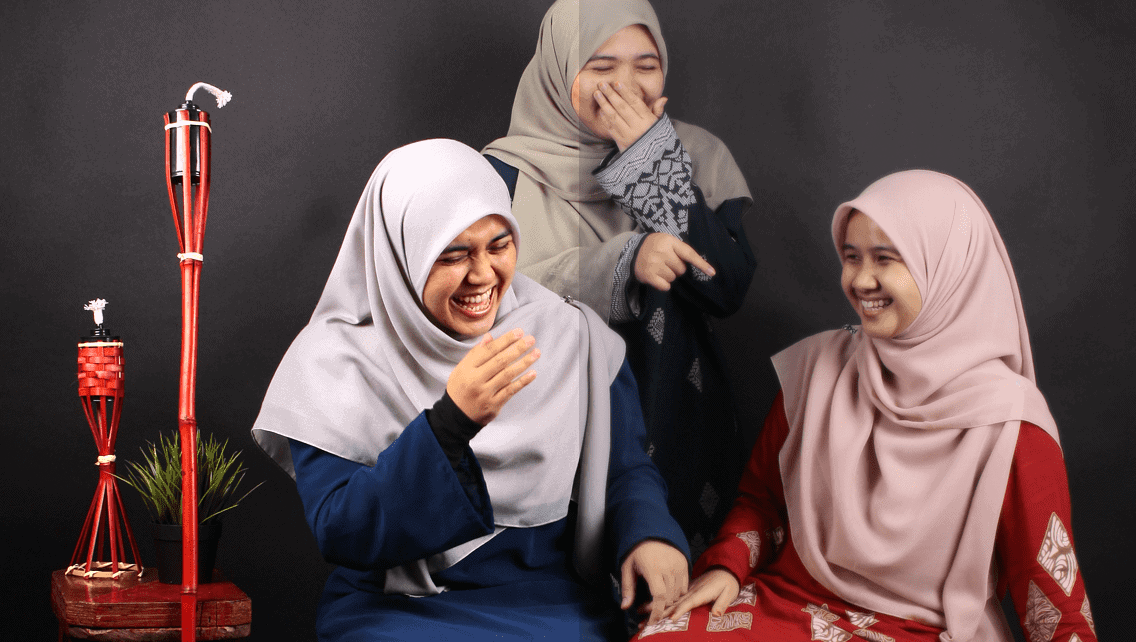 Suasana raya staf muslimat di pejabat Tarbiah Kreatif